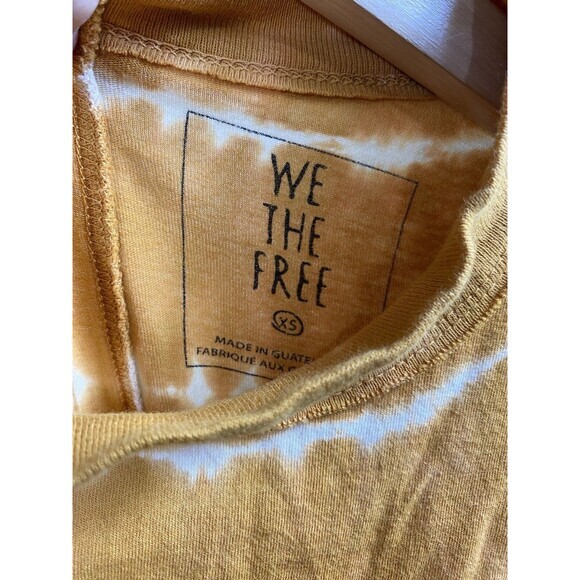 We The Free People Sz XS Yellow White Tie Dye Top Boho Long Sleeve Crew Neck Tee - Picture 3 of 4